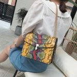 geanta dama cu model piele de sarpe Galbena – Python zafia.ro
